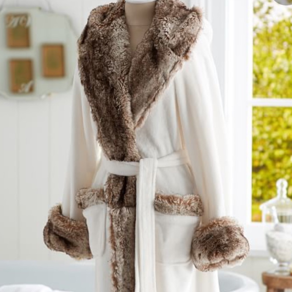 Faux Fur Hooded Bath Robe
